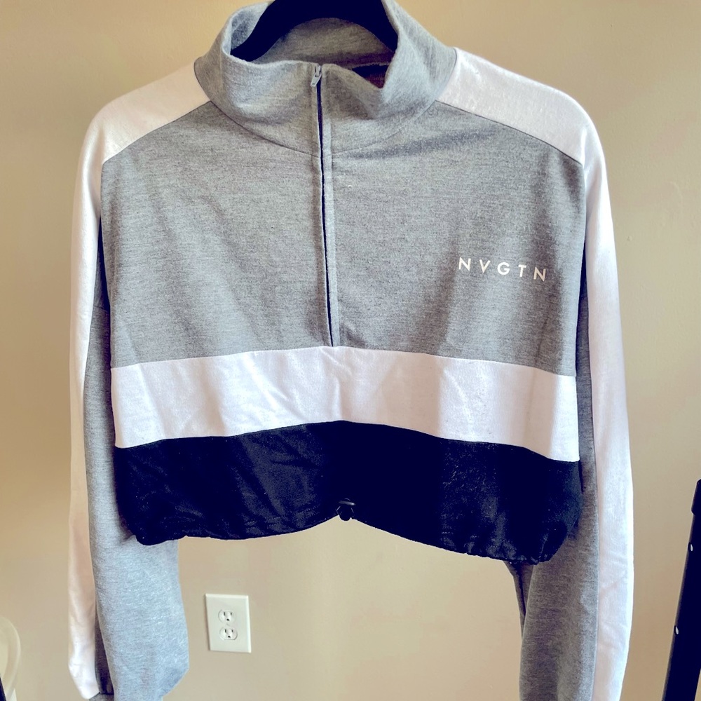 LONG SLEEVE CROP TOP